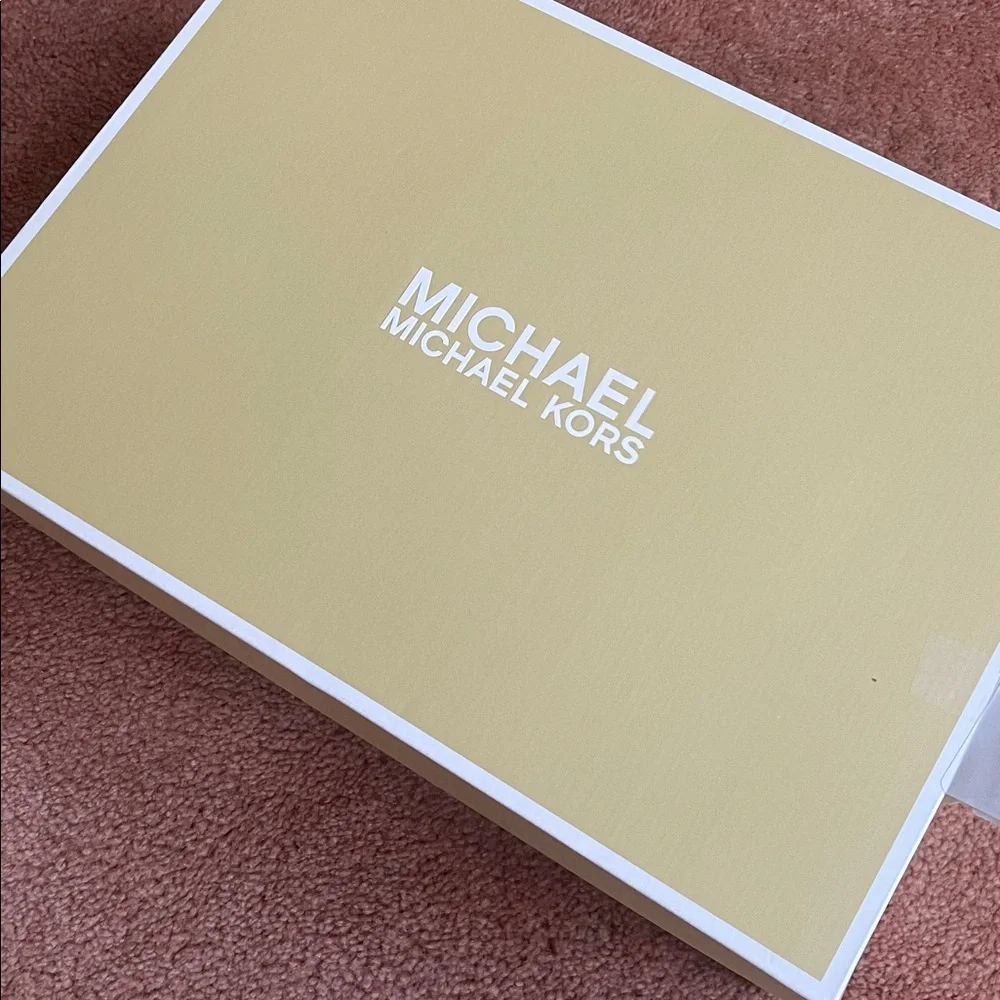Michael Kors White and Tan Women's Sandals - Picture 6 of 12
